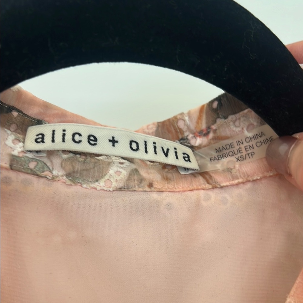 Alice + Olivia Pink Eyelet Floral Blouse - Picture 6 of 8
